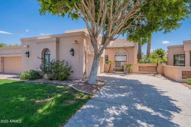 MLS: 6590572 Condo For Sale