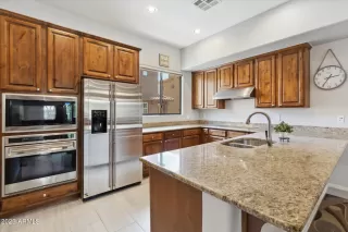 Photo #2: 6590794 Listing