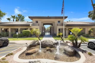 Photo #6: 6590876 Listing