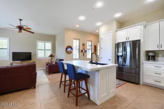 Photo #2: 6590894 Listing