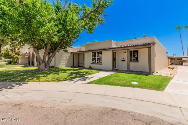 MLS: 6591120 Condo For Sale