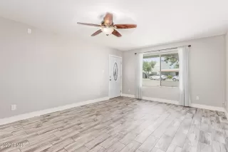 Photo #5: 6591120 Listing