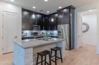 Photo #5: 6591337 Listing