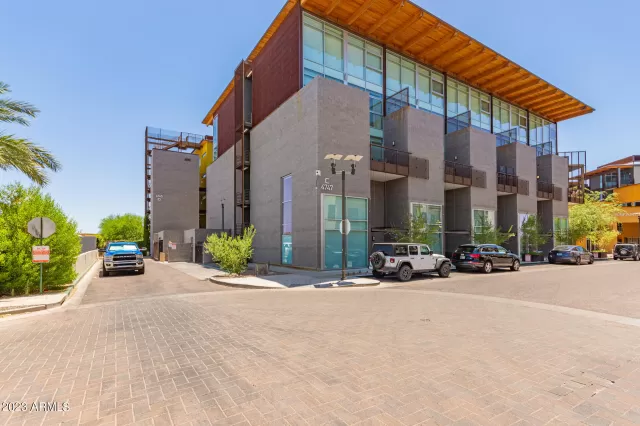 MLS: 6591463 Condo For Sale