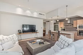 Photo #4: 6591463 Listing 