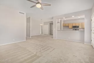 Photo #6: 6591557 Listing