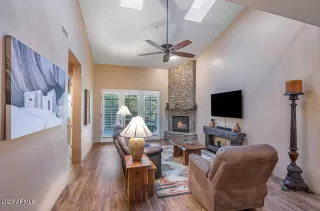 Photo #3: 6591558 Listing