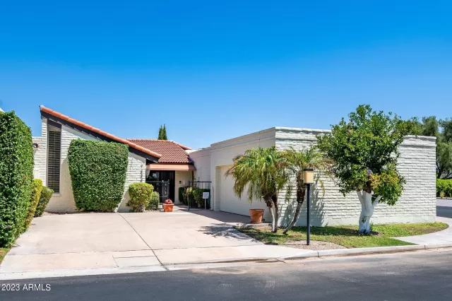 MLS: 6591589 Condo For Sale