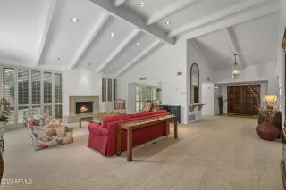 Photo #5: 6591589 Listing