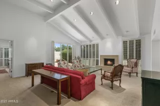 Photo #6: 6591589 Listing