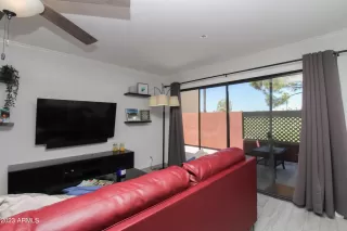 Photo #4: 6591651 Listing 