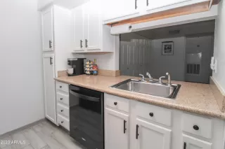 Photo #5: 6591651 Listing 