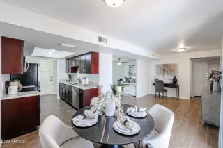 Photo #3: 6591792 Listing