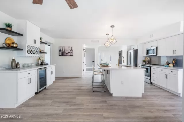 MLS: 6591880 Condo For Sale