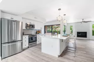 Photo #6: 6591880 Listing 