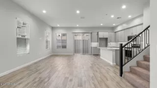 Photo #5: 6592150 Listing 