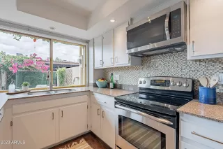 Photo #6: 6592502 Listing 