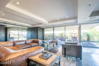 Photo #2: 6592673 Listing