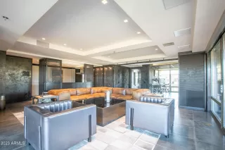 Photo #3: 6592673 Listing