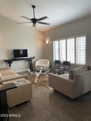 Photo #4: 6592693 Listing