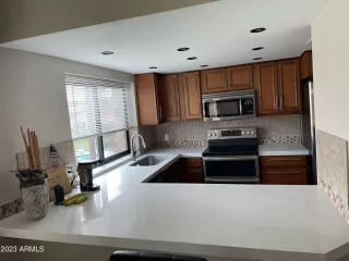 Photo #6: 6592693 Listing