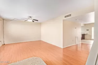 Photo #3: 6592699 Listing