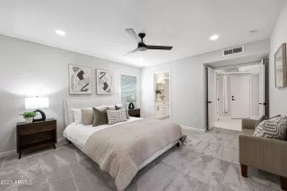Photo #6: 6592835 Listing