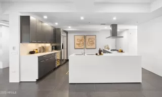 Photo #2: 6592933 Listing