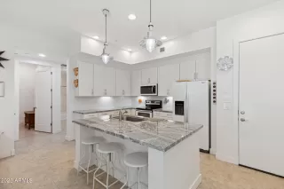 Photo #5: 6593202 Listing