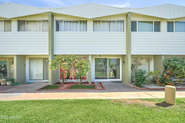 MLS: 6593812 Condo For Sale