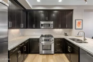 Photo #5: 6593832 Listing