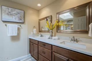 Photo #5: 6594210 Listing
