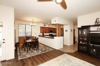 Photo #6: 6594285 Listing