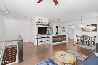 Photo #3: 6594436 Listing