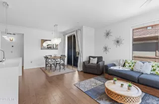 Photo #6: 6594436 Listing