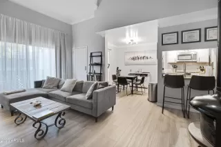 Photo #2: 6594581 Listing 