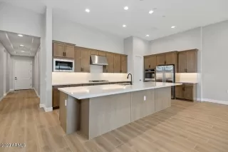 Photo #5: 6595377 Listing 