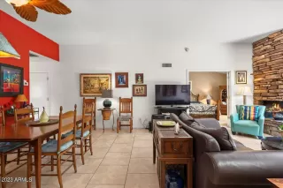 Photo #6: 6595551 Listing 