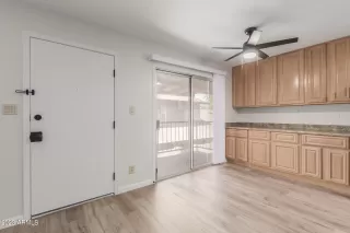 Photo #4: 6596330 Listing