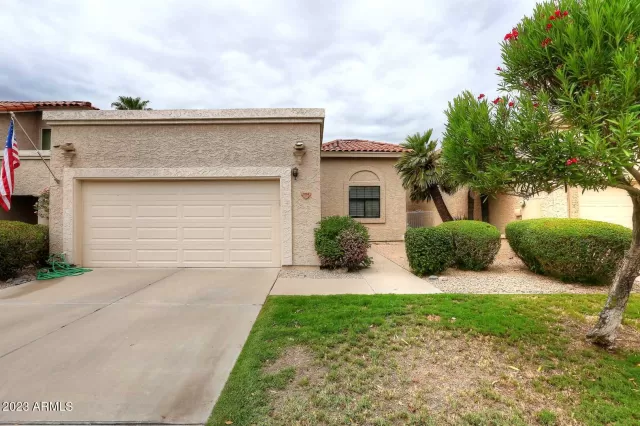 MLS: 6596442 Condo For Sale