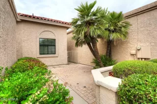 Photo #5: 6596442 Listing