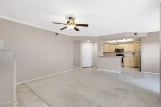 Photo #5: 6596547 Listing