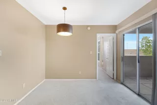 Photo #6: 6596547 Listing