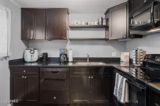 Photo #4: 6596639 Listing
