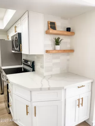 Photo #3: 6596740 Listing