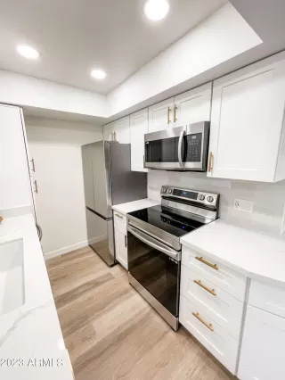 Photo #4: 6596740 Listing