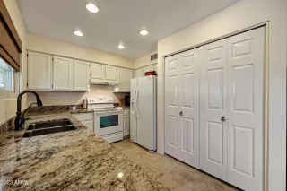 Photo #4: 6596844 Listing 