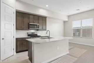 Photo #4: 6596961 Listing 