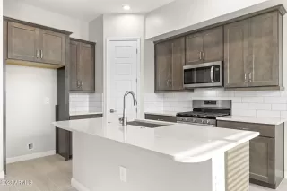 Photo #5: 6596961 Listing 