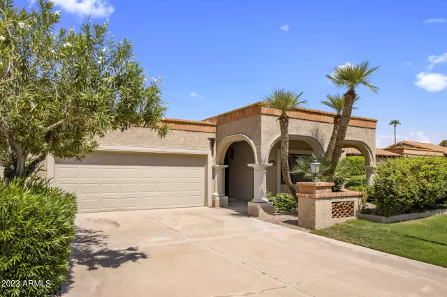 MLS: 6597028 Condo For Sale